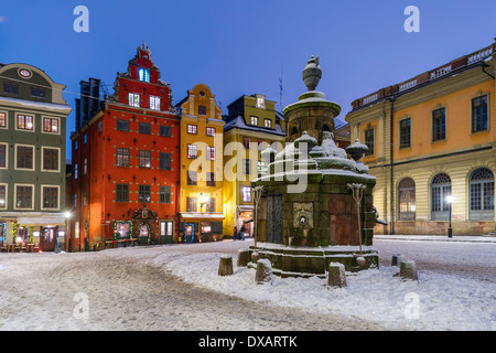 Soir de Stockholm sur Stortorget ('La Grande Place') à Gamla Stan, la vieille ville de Stockholm, Suède Banque D'Images