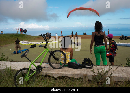 Le Parapente à St Leu. L'île de la réunion, dans l'OCÉAN INDIEN, est un excellent endroit pour le vol libre, les conditions de vol Banque D'Images