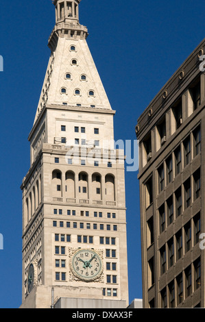 Tour de l'horloge de la Métropolitaine, Compagnie d'assurance vie. 1 Madison Ave Ce edficio office de la même société nommée, a été construit Banque D'Images