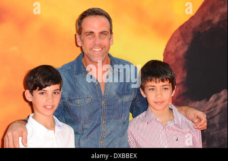 Los Angeles, Californie, USA. Mar 22, 2014. Carlos Ponce participant à la Los Angeles Première de ''The Pirate Fairy'' qui s'est tenue à Walt Disney Studios de Burbank, Californie Lot le 22 mars 2014. 2014 : Crédit D. Long/Globe Photos/ZUMAPRESS.com/Alamy Live News Banque D'Images