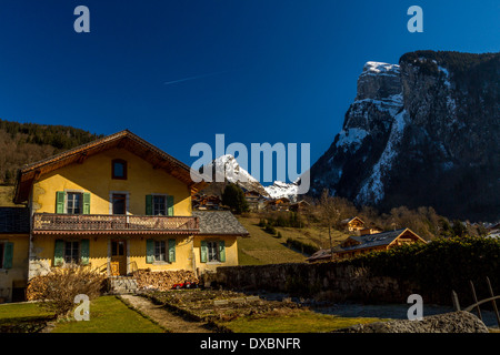 Chalet typiquement française Rhône-Alpes, France Banque D'Images
