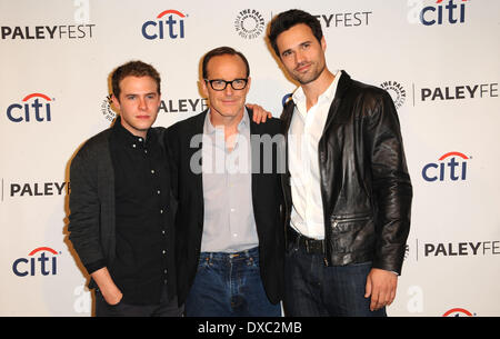 Los Angeles, Californie, USA. Mar 23, 2014. Iain De Caestecker, Clark Gregg, Brett Dalton présents au Paley Center for Media 31e PaleyFest présente : ''Merveille des agents du S.H.I.E.L.D.'' tenue à l'Kodak Theater à Hollywood, Californie le 23 mars 2014. 2014 : Crédit D. Long/Globe Photos/ZUMAPRESS.com/Alamy Live News Banque D'Images