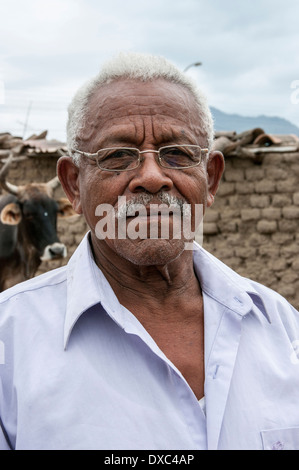 Péruvien afro-hommes de yapatera. Village de Piura, Pérou. Banque D'Images