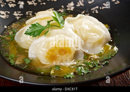 Style Chinois et de pommes de terre quenelles de champignons ..Dim Sum Banque D'Images