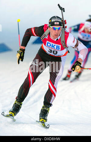 Oslo, Norvège. 24Th Mar, 2014. L'E.ON World Cup Biathlon 2014 David Komatz de l'Autriche est en compétition dans l'épreuve du 15 km départ groupé pendant la Coupe du Monde de biathlon à Holmenkollen à Oslo, Norvège. Credit : Action Plus Sport Images/Alamy Live News Banque D'Images