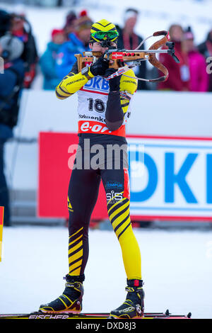 Oslo, Norvège. 24Th Mar, 2014. La Coupe du monde de Biathlon d'E.ON 2014Andrejs Rastorgujevs de Lettonie est en compétition dans l'épreuve du 15 km départ groupé pendant la Coupe du Monde de biathlon à Holmenkollen à Oslo, Norvège. Credit : Action Plus Sport Images/Alamy Live News Banque D'Images