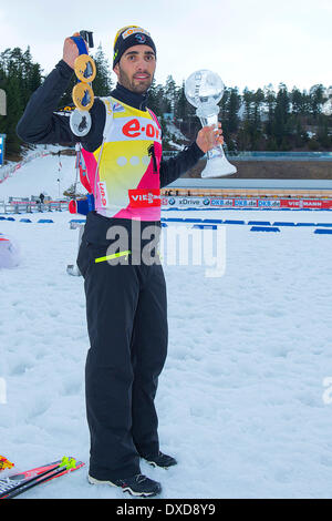 Oslo, Norvège. 24Th Mar, 2014. L'E.ON World Cup 2014 Biathlon Martin Fourcade de La France gagne le men's 15 km départ groupé pendant la Coupe du Monde de biathlon à Holmenkollen à Oslo, Norvège. Credit : Action Plus Sport Images/Alamy Live News Banque D'Images