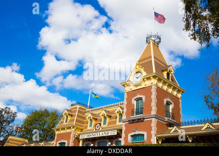 Anaheim, Californie, USA - 4 Février 2014 : Disneyland Railroad Station à Anaheim, en Californie. Banque D'Images