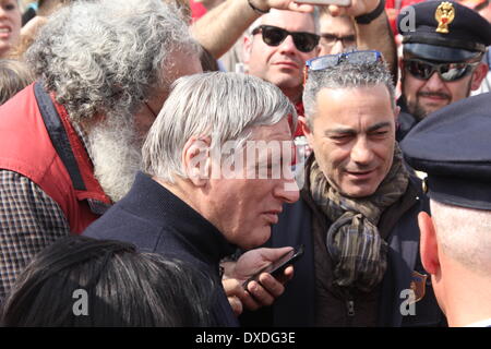 Latina, Italie. 22 mars 2014. Don Luigi Ciotti au Libera Jour de la mémoire et de l'engagement pour commémorer toutes les victimes de la Mafia, Latina, Italie. Credit : Gari Wyn Williams / Alamy Live News Banque D'Images