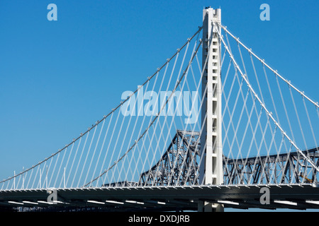 Remplacement de l'Est couvrent le pont de la Baie d'Oakland, San Francisco, Californie, USA Banque D'Images