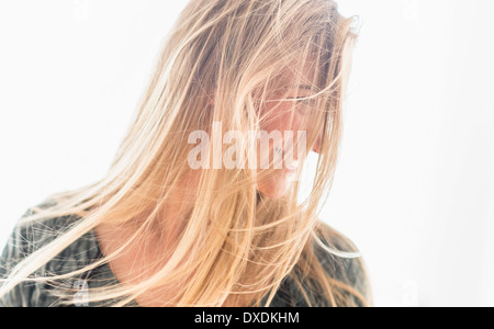 Portrait of attractive blonde woman Banque D'Images