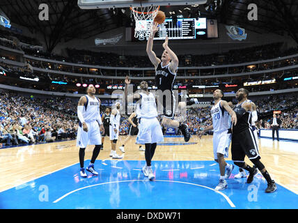 Dallas, Texas, USA. 23 mars 2014. Mar 23, 2014 Filets de Brooklyn : Mason Plumlee # 1 de l'avant lors d'un match de NBA entre les Brooklyn nets et les Dallas Mavericks à l'American Airlines Center de Dallas, TX Dallas battu Brooklyn Crédit : 107-104 Cal Sport Media/Alamy Live News Banque D'Images