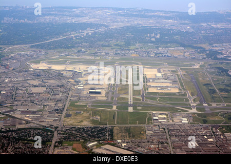 Vue aérienne de l'aéroport Pearson, Toronto, Canada. Banque D'Images