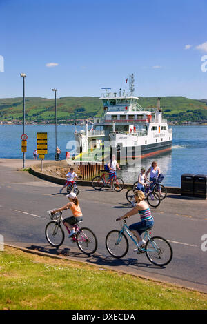 Sur l'île des cyclistes (Cumbrae), Largs Ferry, l'Ayrshire. Banque D'Images