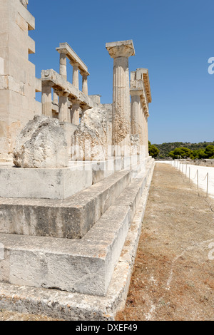 Sud Ouest du Temple d'angle ou d'Aphaia Afea Aegina Grèce Temple situé en haut sur la colline à crête pin côté est Banque D'Images