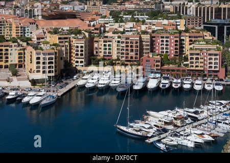 Le Port de Fontvieille dans la Principauté de Monaco, souverain d'un état de la ville, situé sur la Riviera française. Banque D'Images