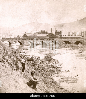 Photographie ancienne vers 1890, la grande inondation de Johnstown, le 31 mai 1889 dans la région de Johnstown, New York, PA, USA. Banque D'Images