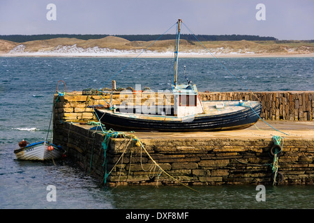 Port près de Castletown Dunnett Head dans le nord de l'Ecosse. UK. Dunnett Head est le point le plus au nord sur le continent britannique. Banque D'Images