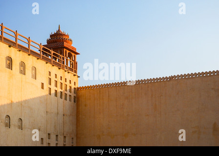 Détail de l'Hawa Mahal, le palais des vents, Jaipur, Inde. Banque D'Images