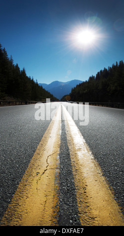 Trans Canada Highway à l'ouest en direction de Salmon Arm, British Columbia, Canada Banque D'Images