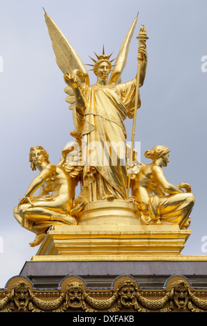 La Poesie Statue, Opéra Garnier, 9e arrondissement, Paris, France Banque D'Images