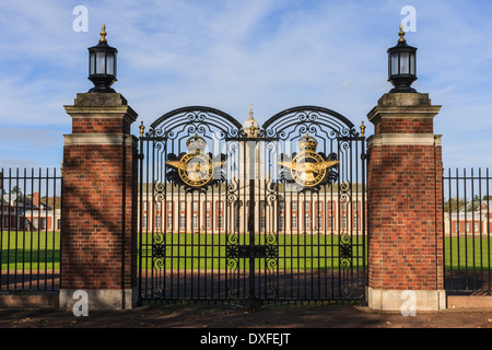 Les portes du collège, RAF Cranwell Lincolnshire UK Banque D'Images