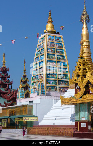 Le complexe de la pagode Shwedagon, officiellement intitulé Zedi Shwedagon Daw. Dans la ville de Yangon au Myanmar (Birmanie). Banque D'Images