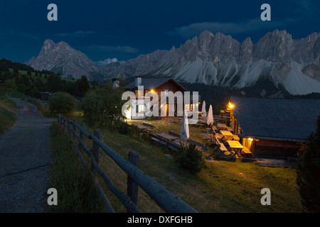 Schatzer Hütte dans les Alpes italiennes Banque D'Images