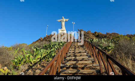 Madère au Portugal. L'imposante statue du Cristo Rei en Garajau Banque D'Images