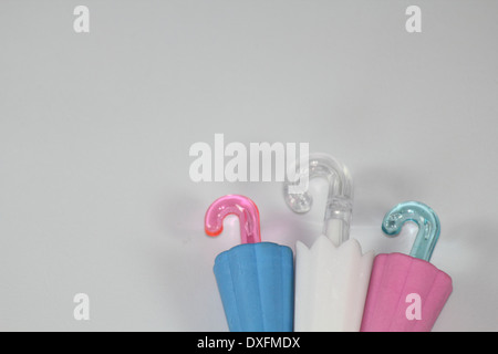 Miniature jouet en forme de parapluie point 5 Crayon avec gomme en forme de parapluie Banque D'Images