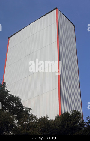 Le type d'Ascenseur Parking Tower (Speedy Parking System), Inde Banque D'Images