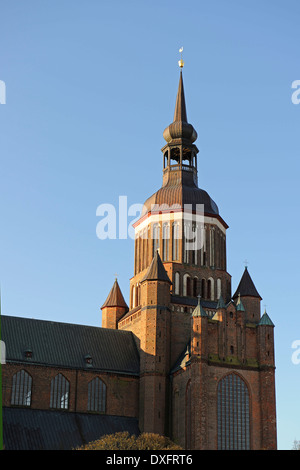 Marienkirche, St Mary's Church, nouveau marché, vieille ville, ville hanséatique de Stralsund, Mecklembourg-Poméranie-Occidentale, Allemagne Banque D'Images