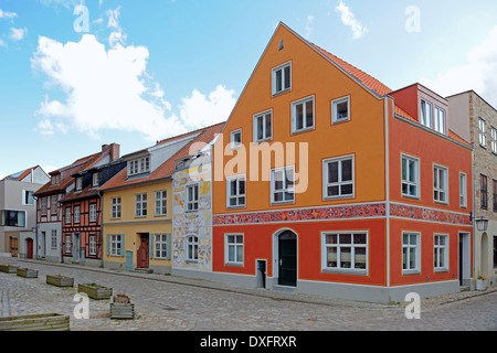 Rénové des maisons à colombage, centre ville historique, ville hanséatique de Stralsund, Mecklembourg-Poméranie-Occidentale, Allemagne Banque D'Images