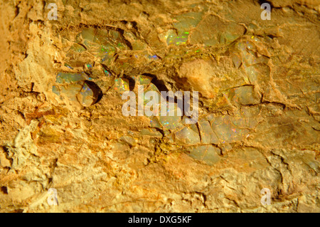 Couture de l'opale, mine d'opale, Coober Pedy, Australie du Sud Banque D'Images