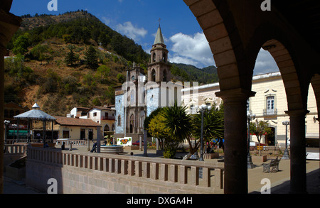 L'Amérique, le Mexique, l'État de Michoacán, Angangueo, village square Banque D'Images