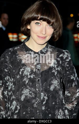 Elena Tonra de fille 'le Late Show with David Letterman" tenue à l'Ed Sullivan Theater - Arrivées comprend : Elena Tonra Banque D'Images