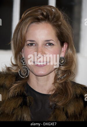 Darcey Bussell CBE, premier danseur du Ballet Royal, actuellement président de la Royal Academy of Dance et Strictly Come Dancing juge, ouvre un état de l'art studio de danse : Le Village Hall, dans Shepherds Bush pour la charité pour les enfants, les Amis de l'ouest de Londres, Londres, Angleterre - Danse 06.11.12 comprend : Darcey Bussell, CBE, premier danseur du Ballet Royal, actuellement président de l'Académie royale de la danse et de Strictly Come Dancing juge,ouvre un état de l'art studio de danse : Le Village Hall,à Shepherds Bush pour la charité pour les enfants,les amis de l'ouest de Londres où la danse : London, United Banque D'Images