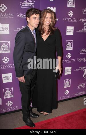 Erik l'Irlande, Kathy Ireland Kareem Abdul-Jabbar Roast organisé par George Lopez tenue à JW Marriott Los Angeles LA Live, en Californie - 17.11.12 Avec : Erik Ireland,Kathy Ireland Quand : 17 Nov 2012 Banque D'Images