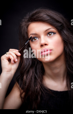 Yeux maquillage, le mascara de fille Banque D'Images