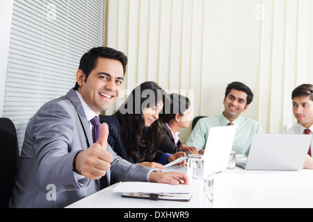 Indian Business People Working in Office Banque D'Images