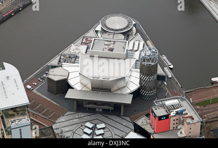 Vue aérienne de l'auditorium du Centre Lowry Theatre à Salford Quays, Manchester Banque D'Images