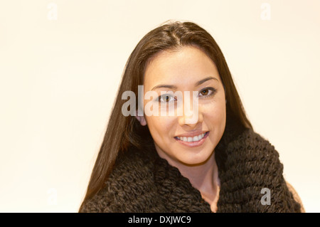 Portrait de jeune femme d'origine Hispanic-Asian Banque D'Images
