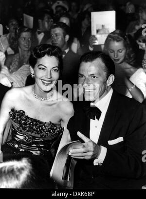 SHOW BOAT (1951) AVA GARDNER ET FRANK SINATRA À LA PREM Banque D'Images