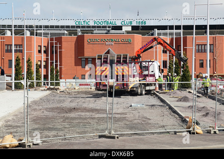 Changements à l'extérieur du Celtic Park avant la cérémonie d'ouverture des Jeux du Commonwealth de 2014, London Road, Glasgow, Écosse, Royaume-Uni Banque D'Images