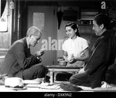 Voyage à Tokyo (JAP) 1953 CHISHU RYU, SETSUKO HARA, CHIEKO HIGA Banque D'Images