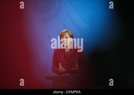 Berlin, Allemagne. Mar 27, 2014. La chancelière allemande, Angela Merkel, assiste à une conférence de presse après une rencontre avec le premier ministre du Canada visite de Stephen Harper à Berlin, Allemagne, le 27 mars 2014. Credit : Zhang Fan/Xinhua/Alamy Live News Banque D'Images