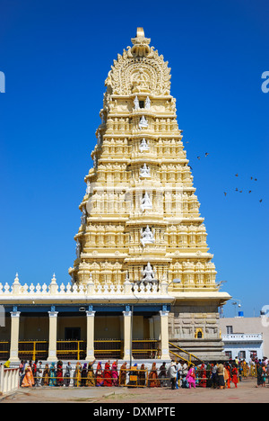 Sri Chamundeswari Temple, Chamundi Hill, Mysore, Inde Banque D'Images