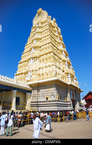 Sri Chamundeswari Temple, Chamundi Hill, Mysore, Inde Banque D'Images