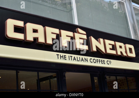 Caffe Nero signe extérieur d'un café, Londres, Royaume-Uni. Banque D'Images