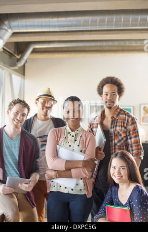 Portrait of business people in office Banque D'Images